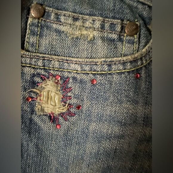Lilu  distressed/embroidered jeans boho women’s size 9 - Picture 4 of 6